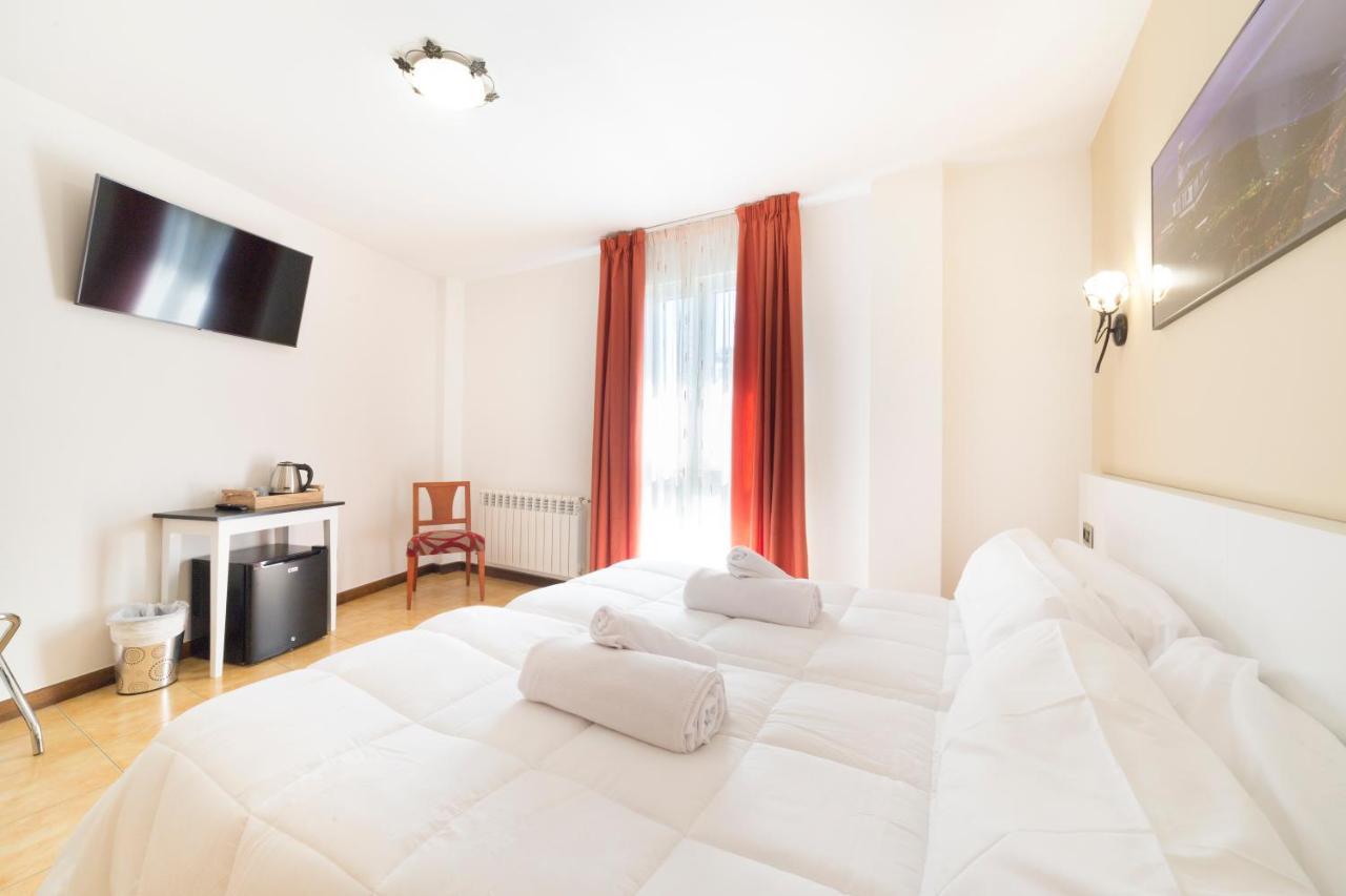 Stellae Luscofusco Hotel Сантяго де Компостела Екстериор снимка
